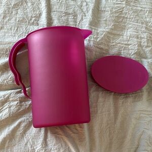 Tupperware 2.1L Pitcher with Lid Purple